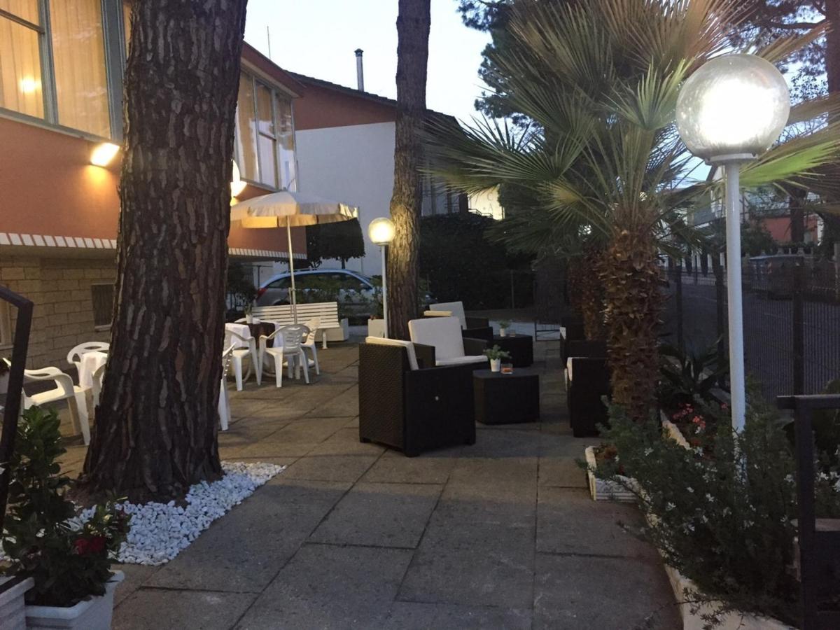 Alice Hotel Cervia Exterior foto
